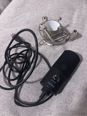 USB Condenser Microphone with Volume Control - Black